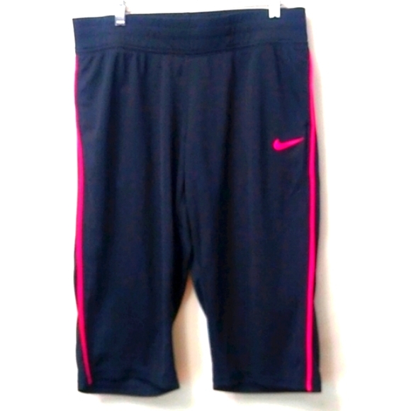 Nike Women's Dri-Fit 3/4 Capris, Black, L - Picture 2 of 9